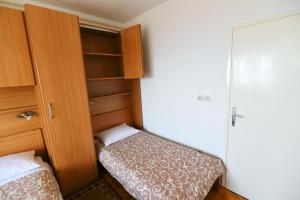 Apartments in Moscenicka Draga 34158