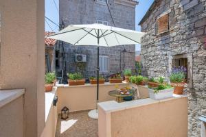 DIVA 1, luxury studio with terrace in the OLD TOWN