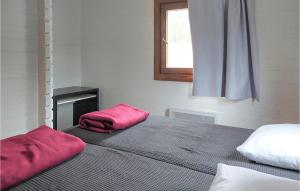 Maisons de vacances Nice Home In Sainte Croix-volvestre With 3 Bedrooms 2 : photos des chambres