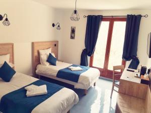 Hotels Auberge Du Riou : photos des chambres