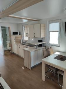 SEA LUX FLOATING HOUSE AJDA Portorose