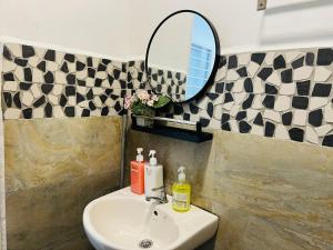 3 bedroom landed beside Jonker Taman Kota Laksamana 150A by Myplace