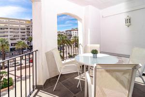 Harbor Getaway in the Heart of Puerto Banus With Walking dictance to everything