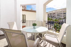 Harbor Getaway in the Heart of Puerto Banus With Walking dictance to everything