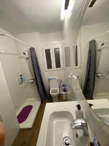 CasaAlicante Private Apartment Condo for up to 5 people Zentrale Wohnung AC Bedroom Klimaanlage