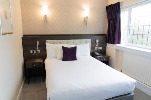 Standard Double Room room in Southcrest Manor Hotel; BW Signature Collection