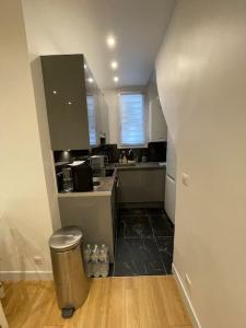 Appartements Paris Centre CLAMART Hopital PERCY APPART 2 pieces TRES Lumineux Grand : photos des chambres