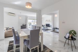 Stunning - SunnySide 3-Bedroom