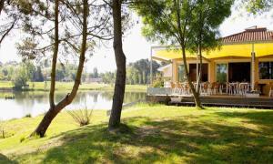 Hotels EcoLodges Les Carrelets - Golf des Graves et du Sauternais : photos des chambres