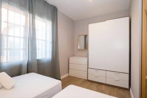 Fabulous 3 bedrom Attic in Sant Andreu with terrace wifi