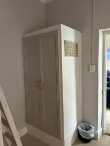 Cozy Crner Kitehouse