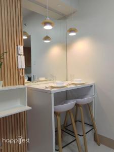 Happirest at Shore 3 Residences with Balcony, Mall of Asia