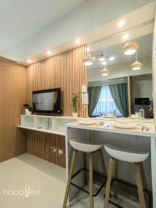 Happirest at Shore 3 Residences with Balcony, Mall of Asia