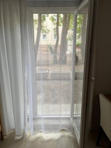 Quiet single bedroom in the centre of Zagreb with garden