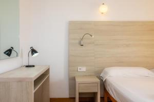 Apto con Terraza 402