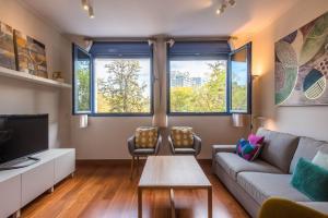 Puerta del Príncipe - Free Parking