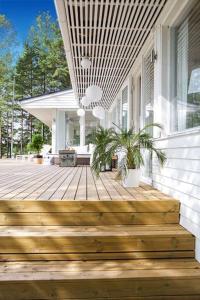 Villa Dyyni - South Facing - Seafront - Jacuzzi