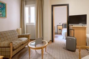 Family Room (2 Adults + 2 Children) room in Maciá Condor