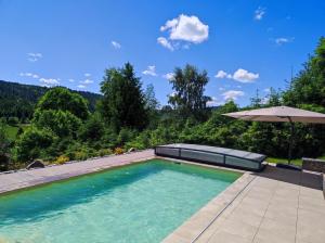 Le Cerf, chalet cocooning avec piscine et billard
