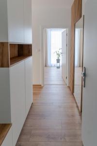 Avocado apartment Victory port