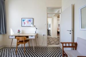 Casa Vecchia 1930’s Central Masterpiece