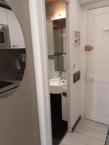 Appartements LE PETIT CABOURG de LA COUR NORMANDE Studio coeur de ville -1 a 2 personness : photos des chambres