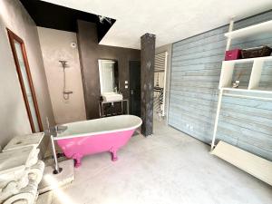 Villas Villa 250m2 avec piscine – En pleine nature, parc de 6ha : photos des chambres