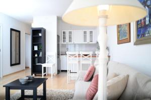 MARIVA DELUXE APARTMENT