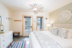 Modern Comfort on River Trail - Mountain Views, Hot Tub condo