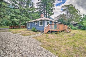 Mtn-View Deck and Fire Pit Modern Gold Bar Escape