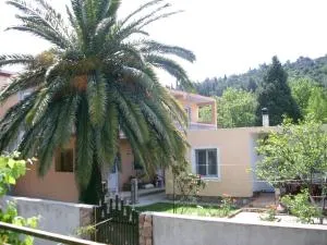 Apartments Lazarević Sutomore - Zgrada