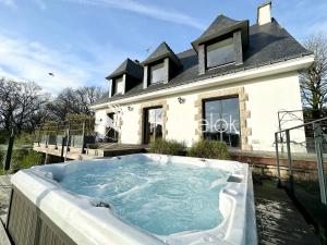 Maisons de vacances Jolie maison renovee jacuzzi – A 5 min des plages : photos des chambres