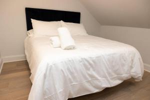 Thena Hotel - Spacious Studio