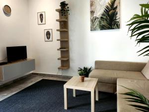 S18 "Garden in the City" Apartment