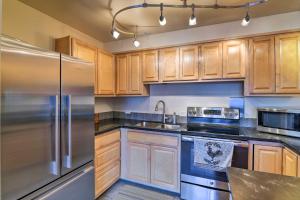 Anchorage Vacation Rental in Walkable Area!