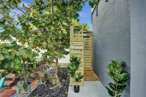 Water Front Home with Boat Dock Hot Tub Roof Top Fire Pit