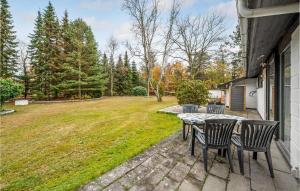 Lovely Home In Højslev With Wifi