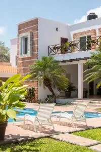 Casa privada con alberca grande - Subteniente López