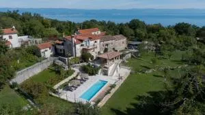 Holiday Home Oliti with Pool - Mošćenice