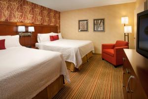 1 Bedroom 2 room Suite, 2 Doubles room in Courtyard Sacramento Airport Natomas