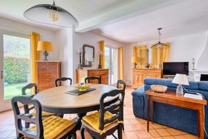 Villas Beautiful villa with pool in Le Tholonet : photos des chambres