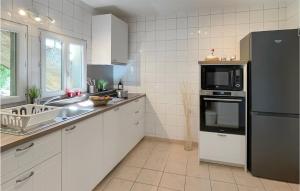 Appartements Beautiful apartment in Maulon dArmagnac with Outdoor swimming pool, WiFi and 3 Bedrooms : photos des chambres