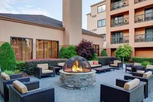 Courtyard Durham Near Duke University/Downtown - هيلزبره