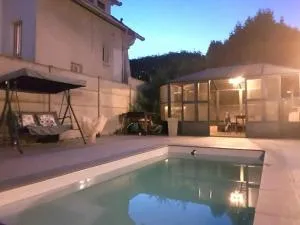 Logement à 30min de la défense avec piscine privative - 埃尔布莱