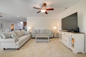 Murrells Inlet Golf Resort Condo 1 Mile to Beach!