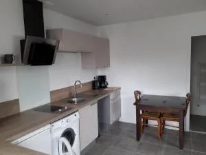 2 pièces avec accès piscine intérieure - 拉尔莫普拉格