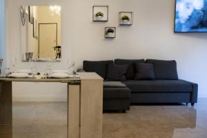 San Babila - Luxury Milanese Apartment