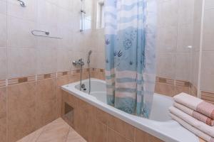 Apartments by the sea Igrane, Makarska - 20014