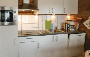 Three-Bedroom Holiday Home In Callantsoog