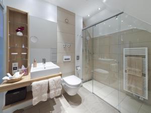  Large Superior Double Room  room in Hotel Orangerie